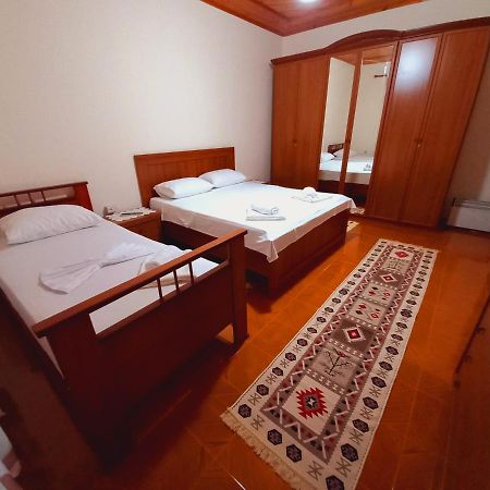 Sokolli Guest House Gjirokaster Ngoại thất bức ảnh