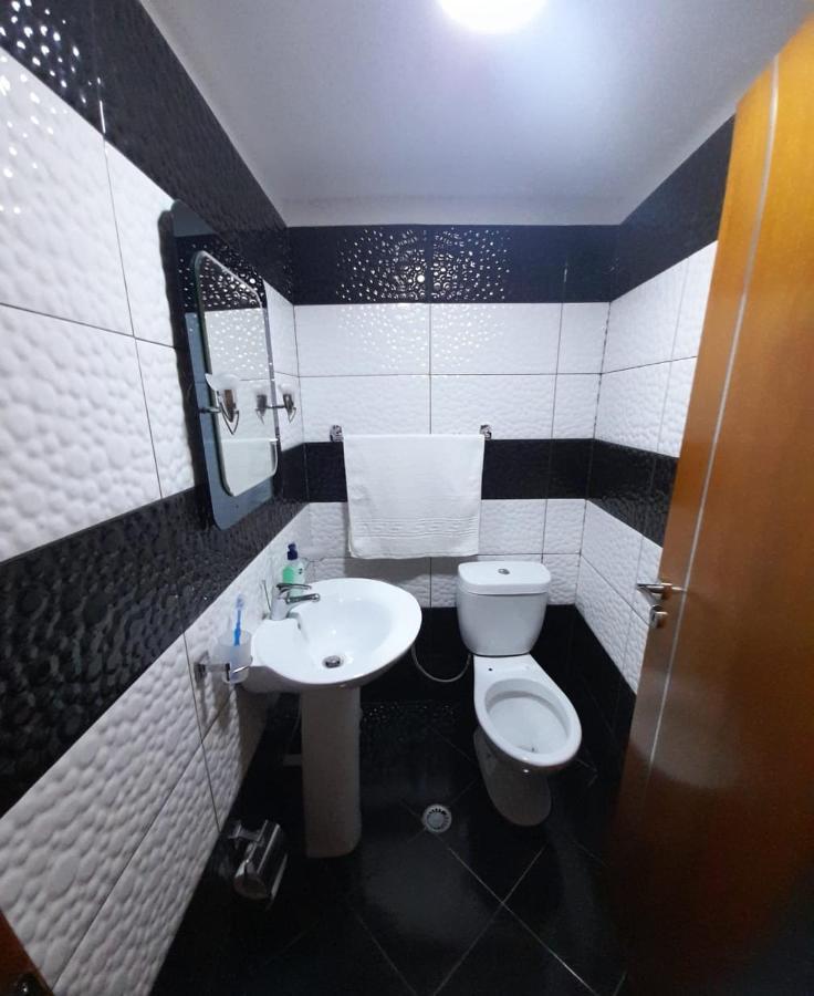 Sokolli Guest House Gjirokaster Ngoại thất bức ảnh