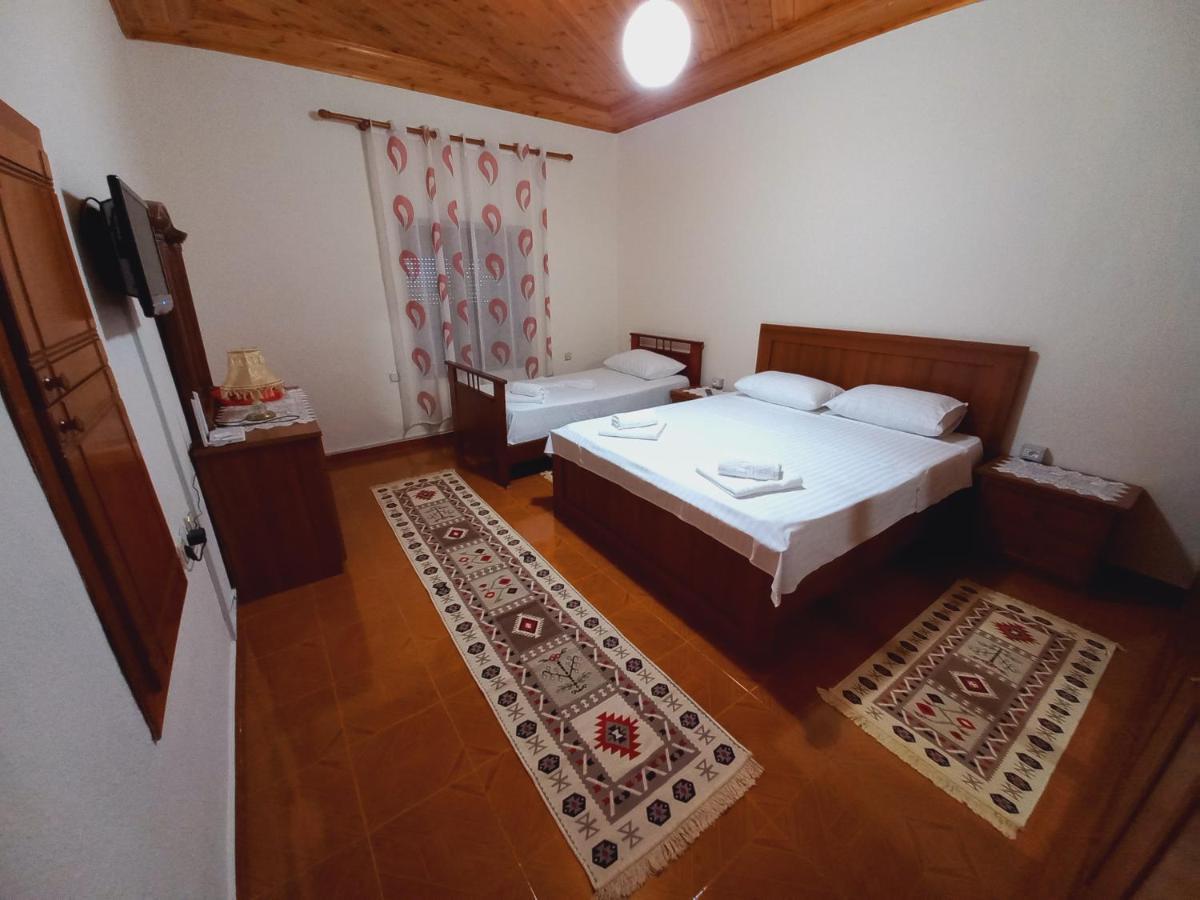 Sokolli Guest House Gjirokaster Ngoại thất bức ảnh