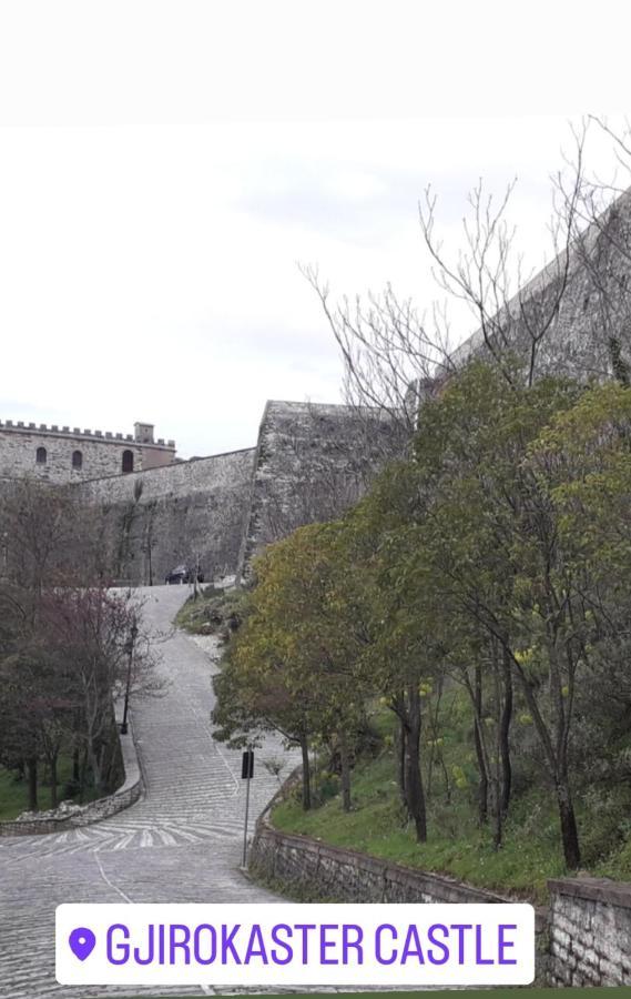 Sokolli Guest House Gjirokaster Ngoại thất bức ảnh
