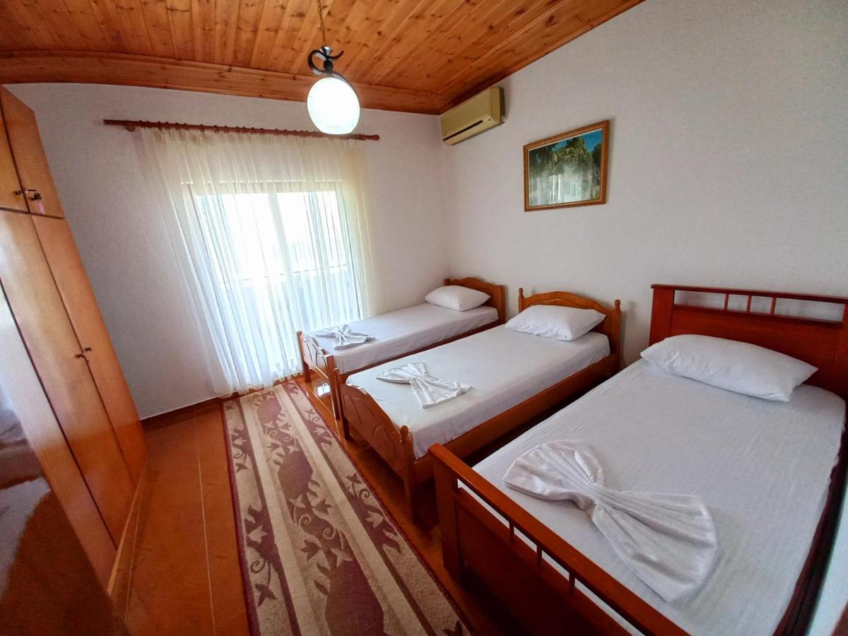 Sokolli Guest House Gjirokaster Ngoại thất bức ảnh
