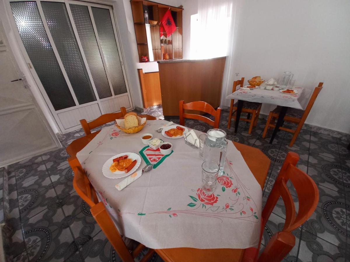 Sokolli Guest House Gjirokaster Ngoại thất bức ảnh