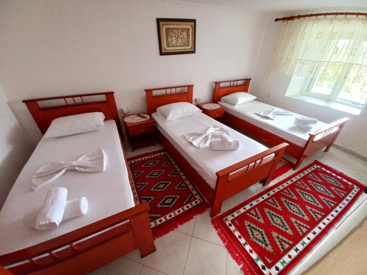 Sokolli Guest House Gjirokaster Ngoại thất bức ảnh
