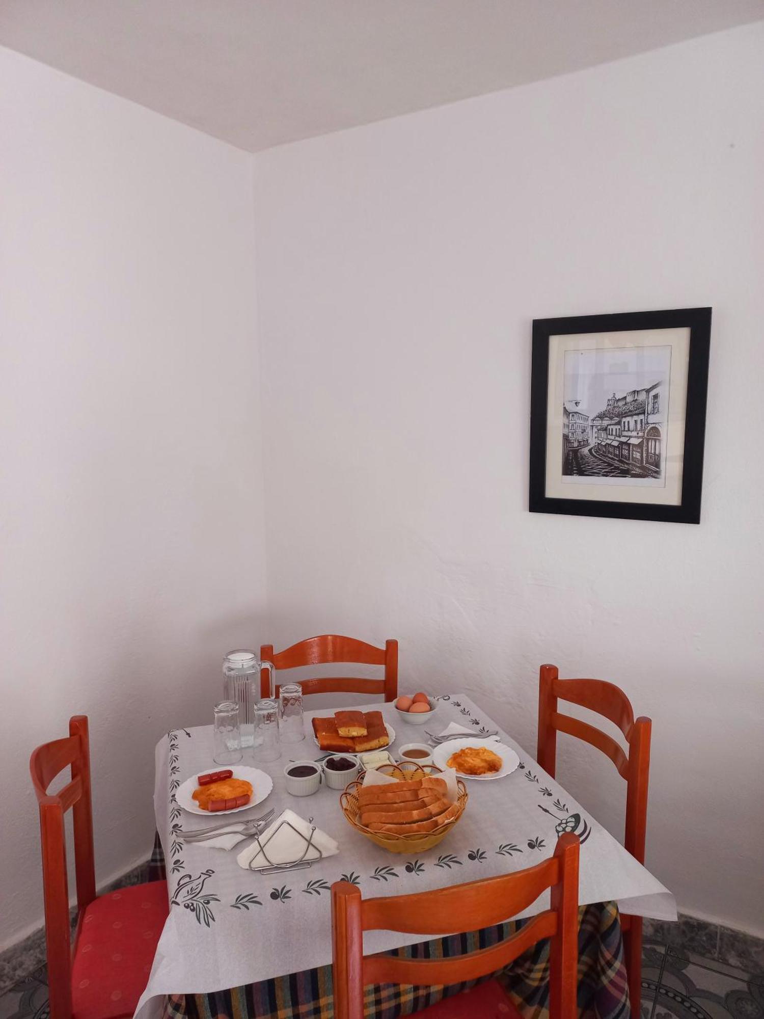 Sokolli Guest House Gjirokaster Ngoại thất bức ảnh